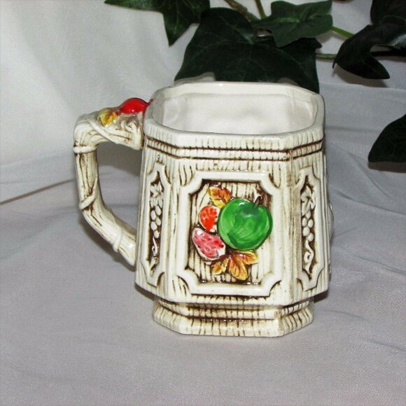 4 Vintage Ceramic Coffee Mugs Hand Painted Fruit Majolica Japan Kitchen Decor - Picture 6 of 11